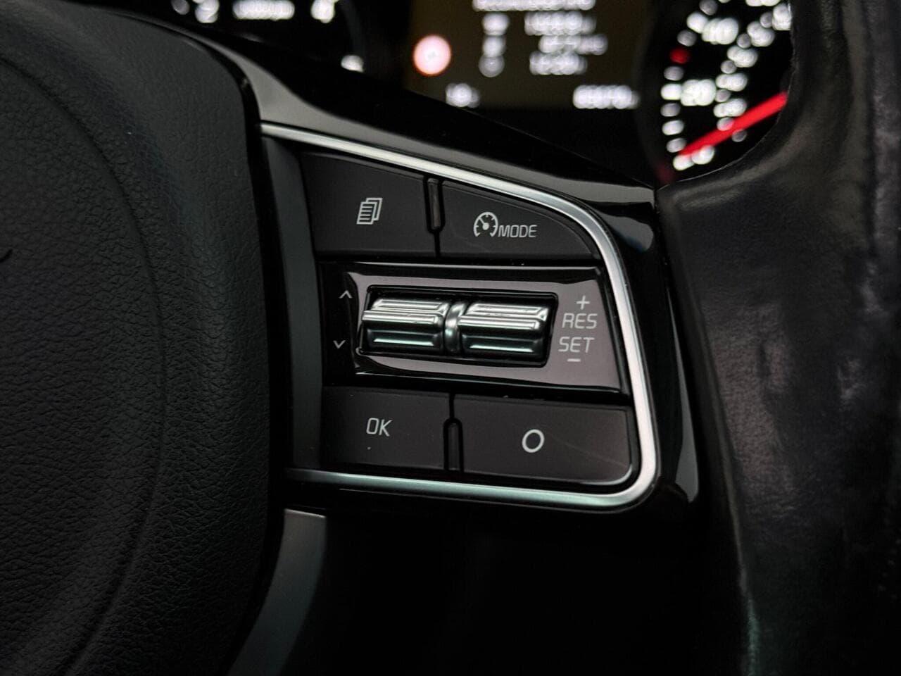 Kia Sportage thumbnail Misc Controls
