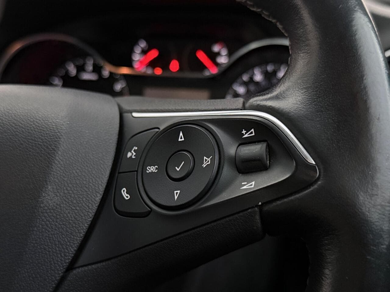 Vauxhall Grandland X thumbnail Misc Controls