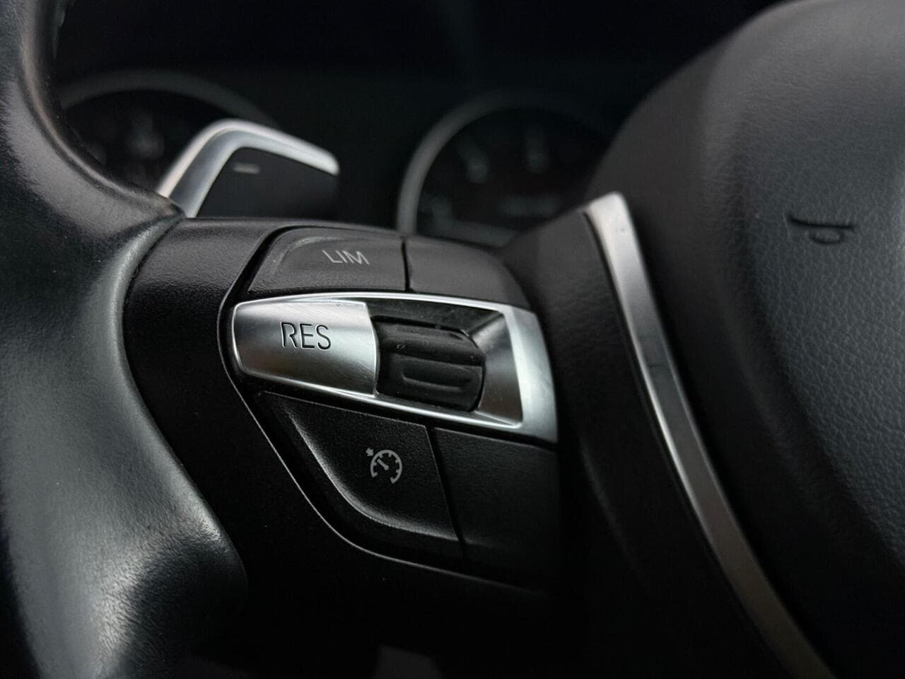 BMW 3 Series Gran Turismo thumbnail Misc Controls