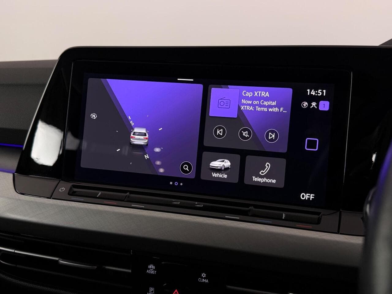 Volkswagen Golf thumbnail Infotainment System
