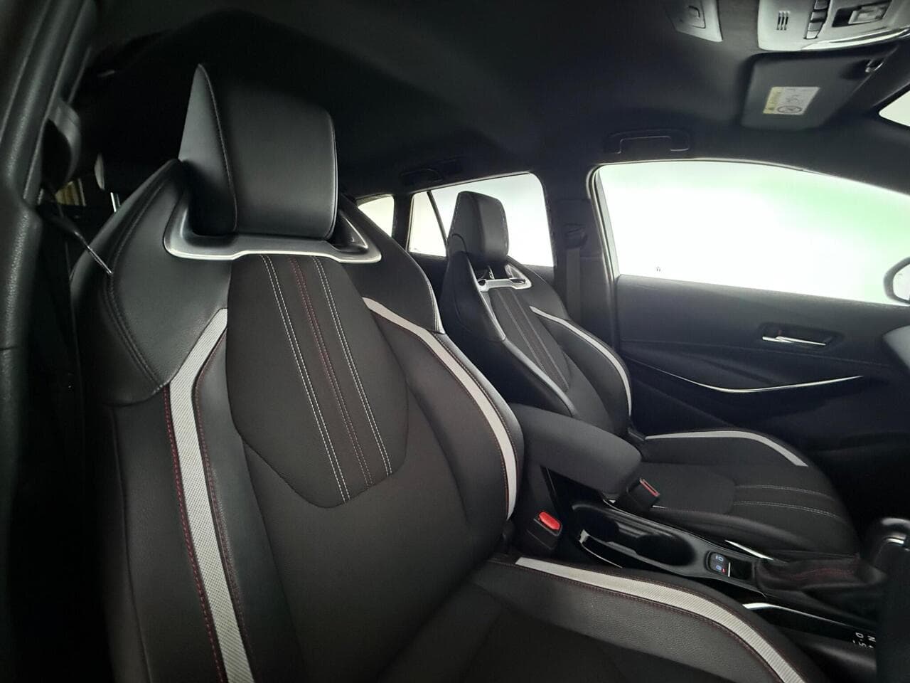 Toyota Corolla thumbnail Seat Driver