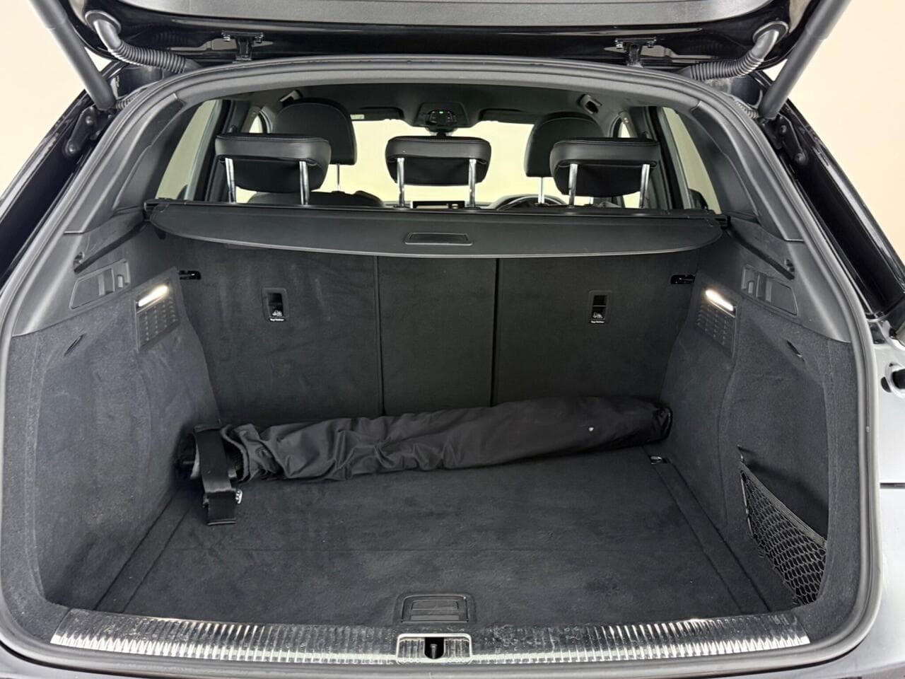 Audi Q5 thumbnail Boot