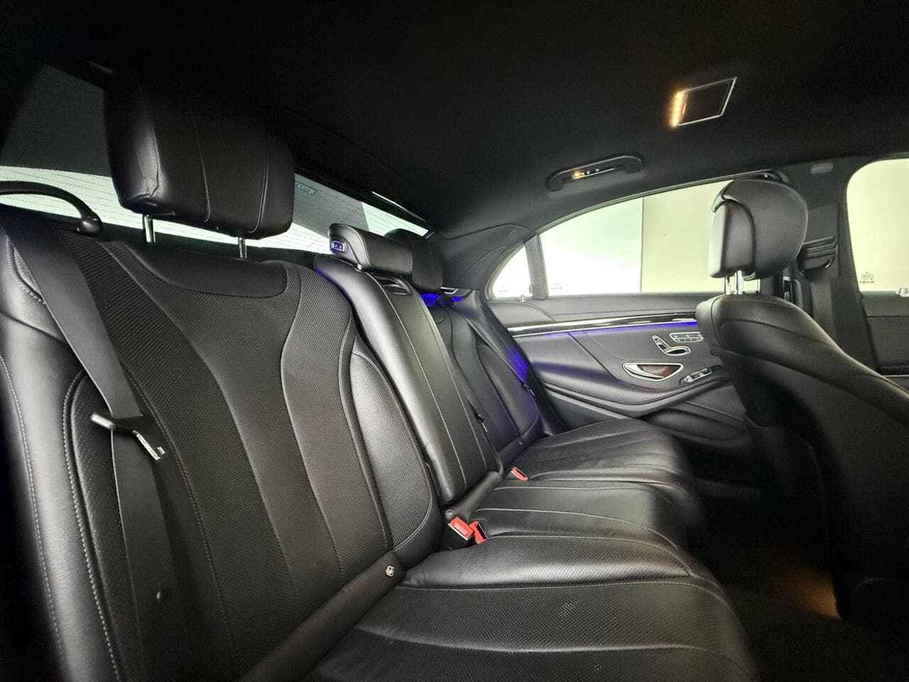 Mercedes-Benz S Class thumbnail Seats Rear