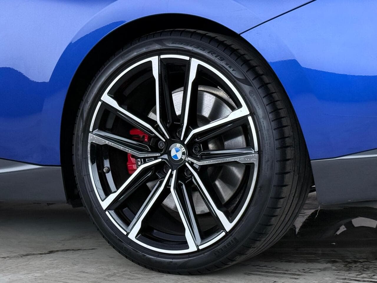 BMW 2 Series thumbnail Wheel