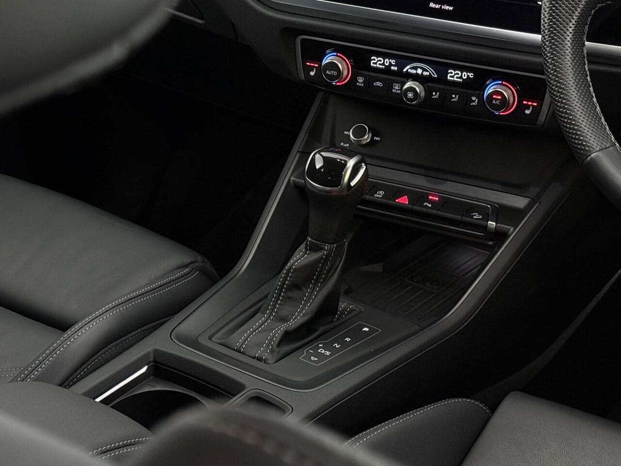 Audi Q3 thumbnail Misc Controls