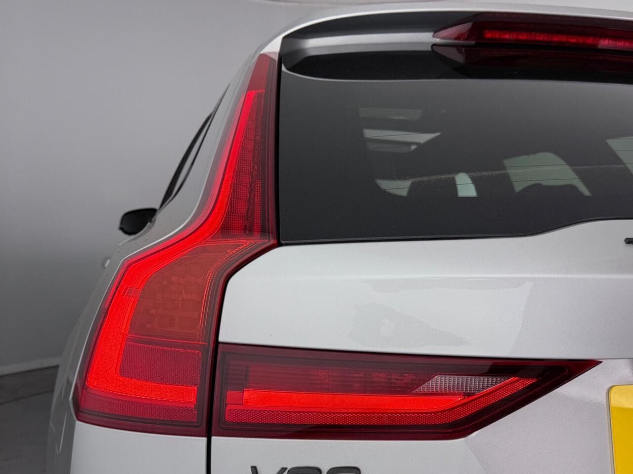 Volvo V90 thumbnail Lights Rear