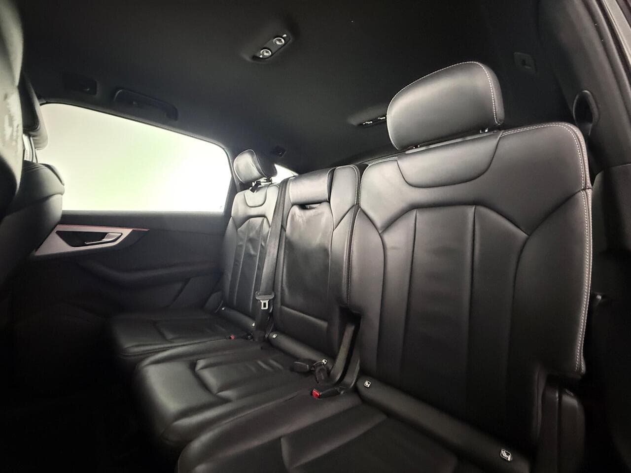 Audi Q7 thumbnail Seats Rear