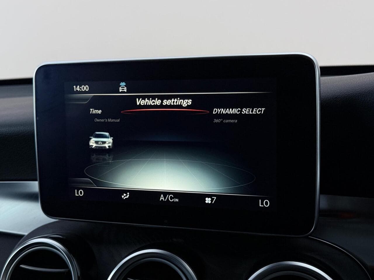 Mercedes-Benz GLC thumbnail Infotainment System