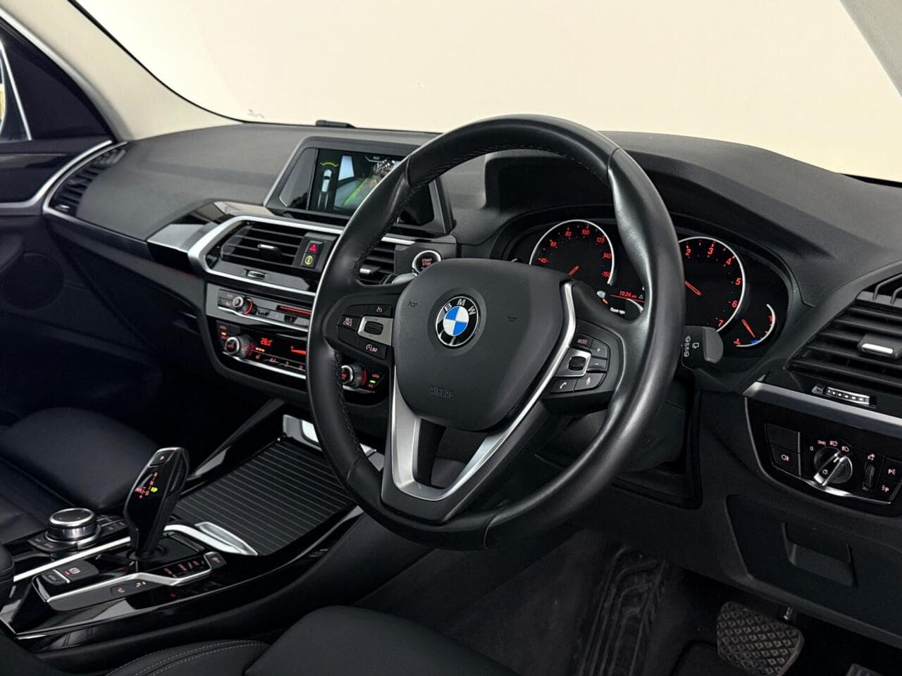 BMW X3 thumbnail Interior Front