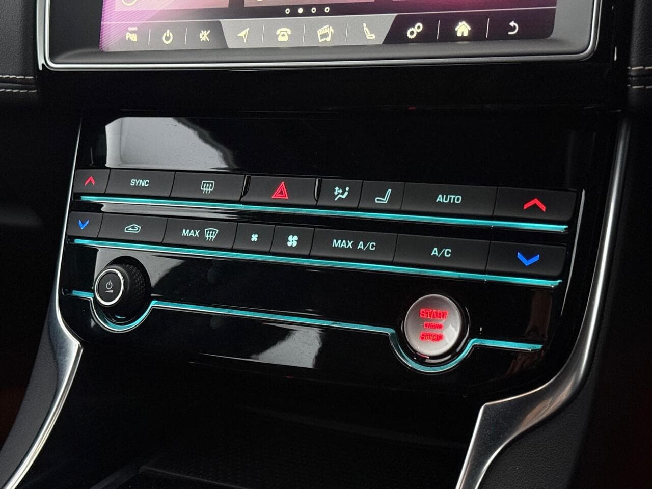 Jaguar XE thumbnail Infotainment System