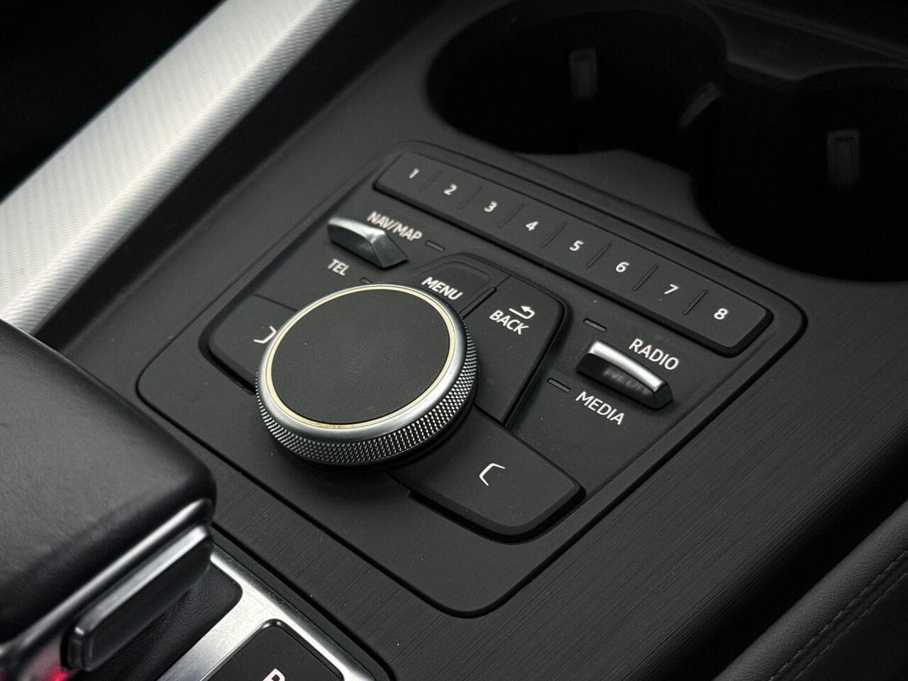 Audi A4 thumbnail Misc Controls