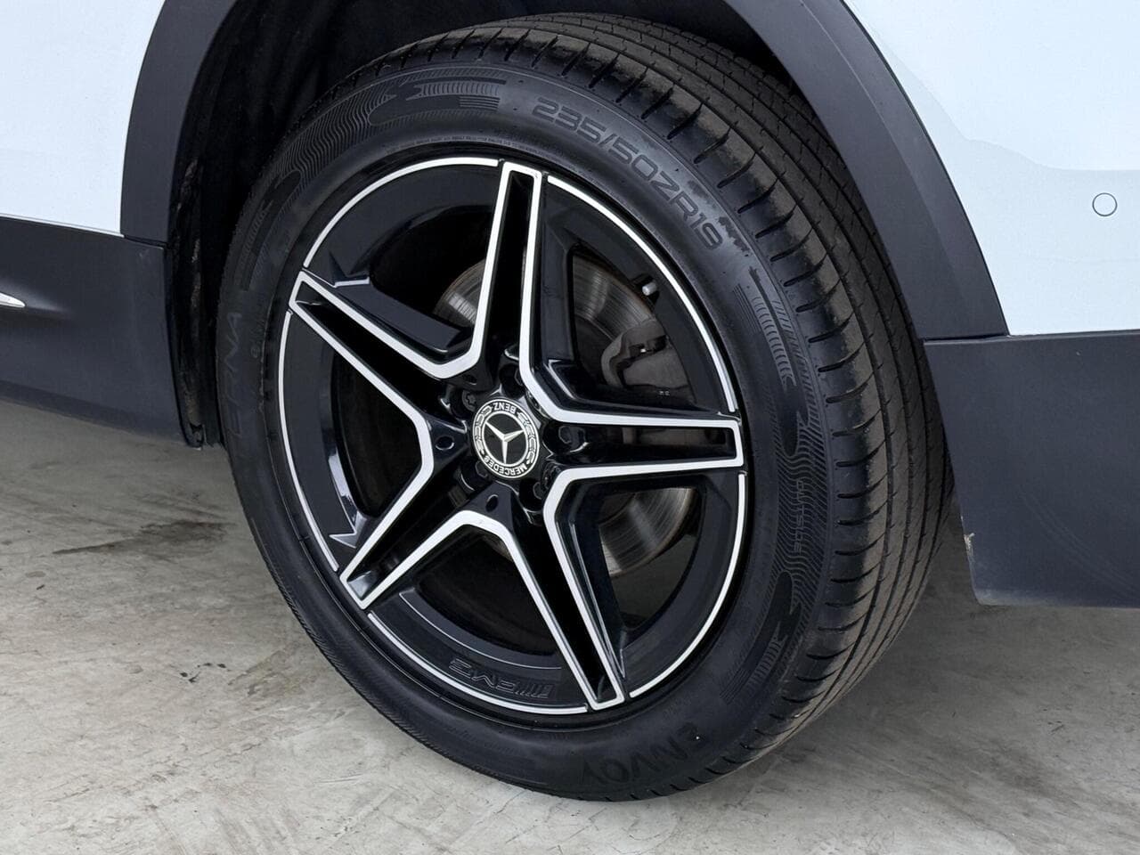 Mercedes-Benz GLB thumbnail Wheel