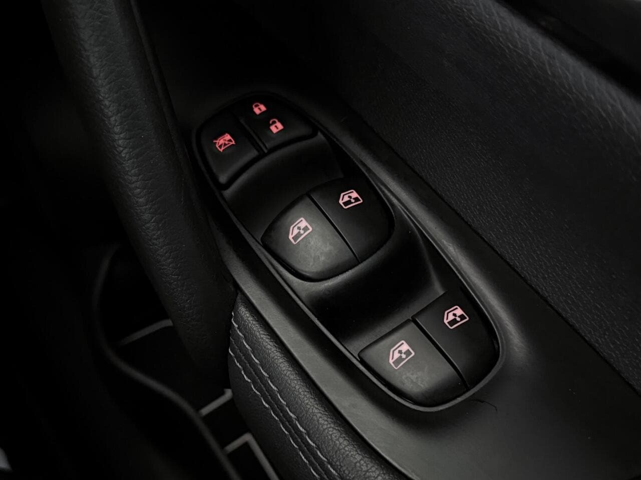 Nissan Qashqai thumbnail Misc Controls