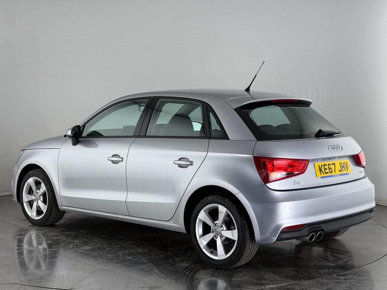 Audi A1 thumbnail Rear Left