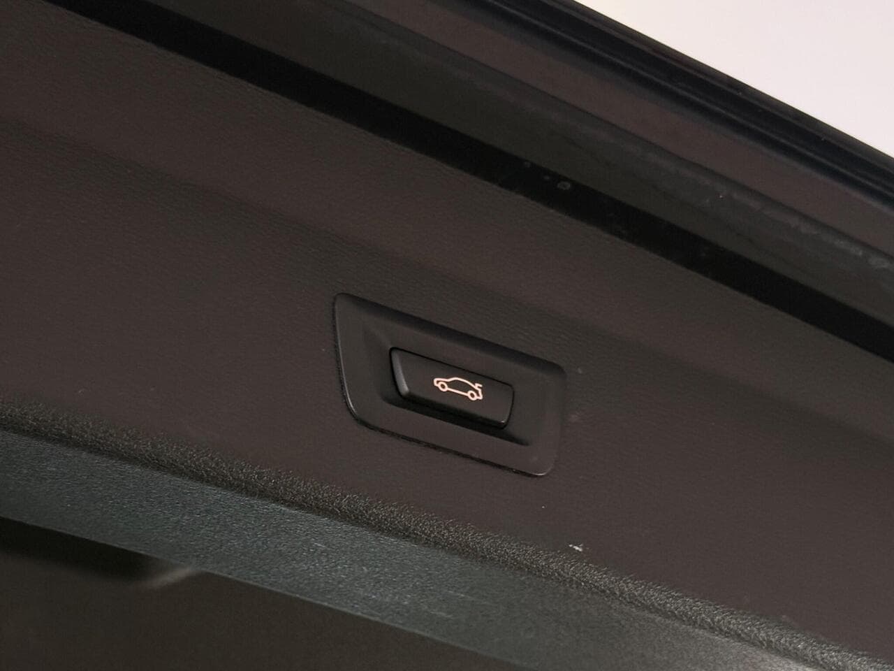 BMW X1 thumbnail Misc Controls