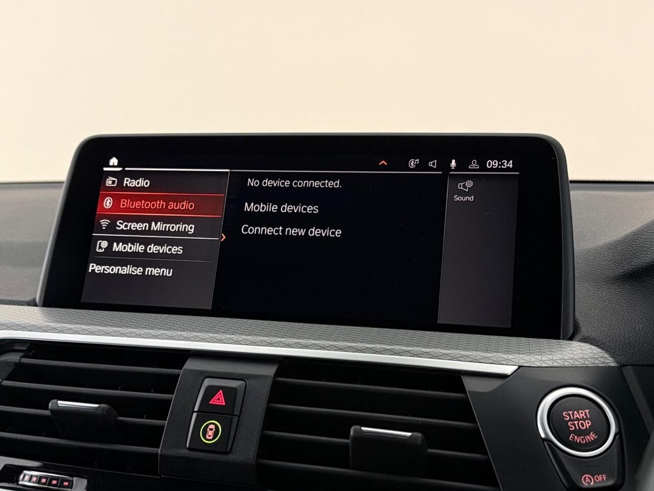 BMW X3 thumbnail Infotainment System