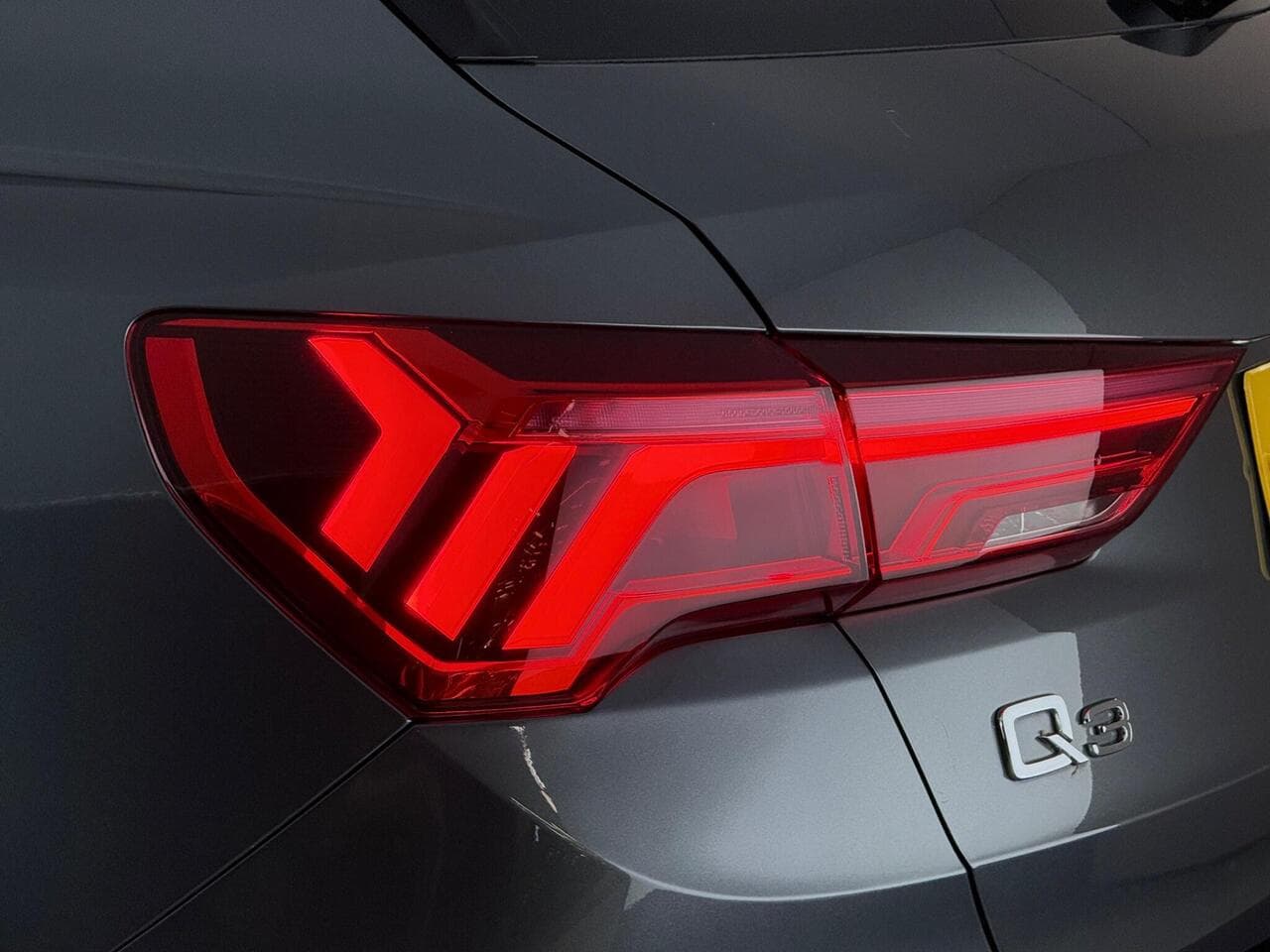 Audi Q3 thumbnail Lights Rear