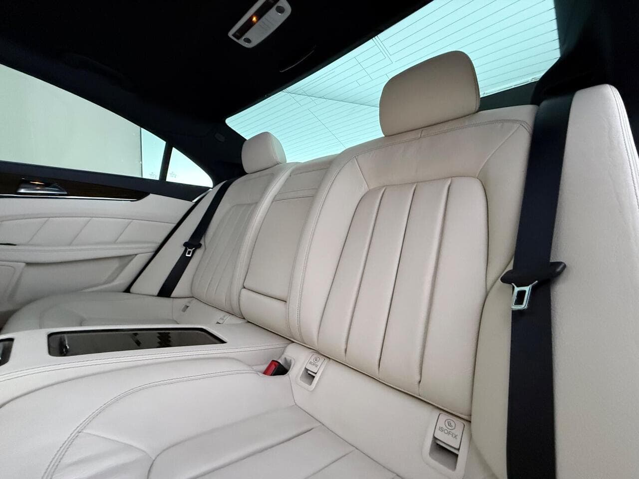 Mercedes-Benz CLS thumbnail Seats Rear