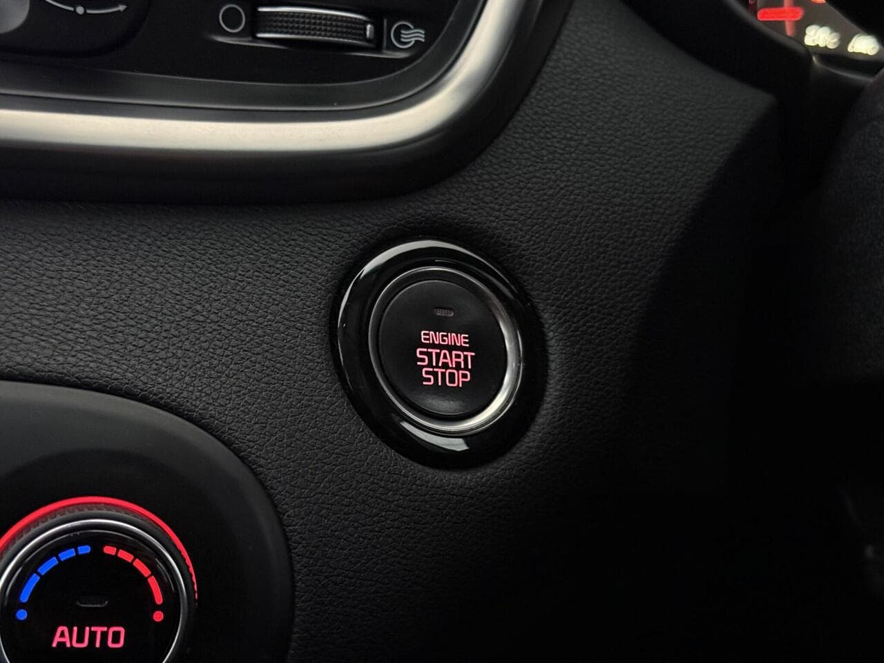 Kia Sorento thumbnail Misc Controls