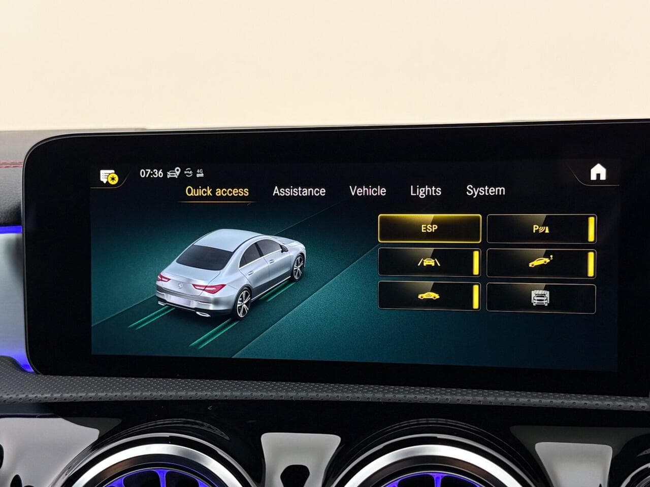 Mercedes-Benz CLA thumbnail Infotainment System