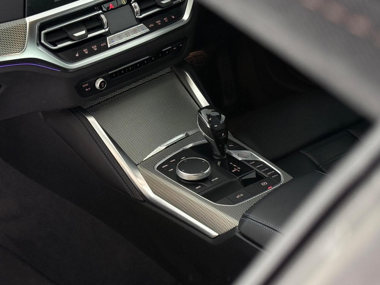 BMW 4 Series thumbnail Interior Front