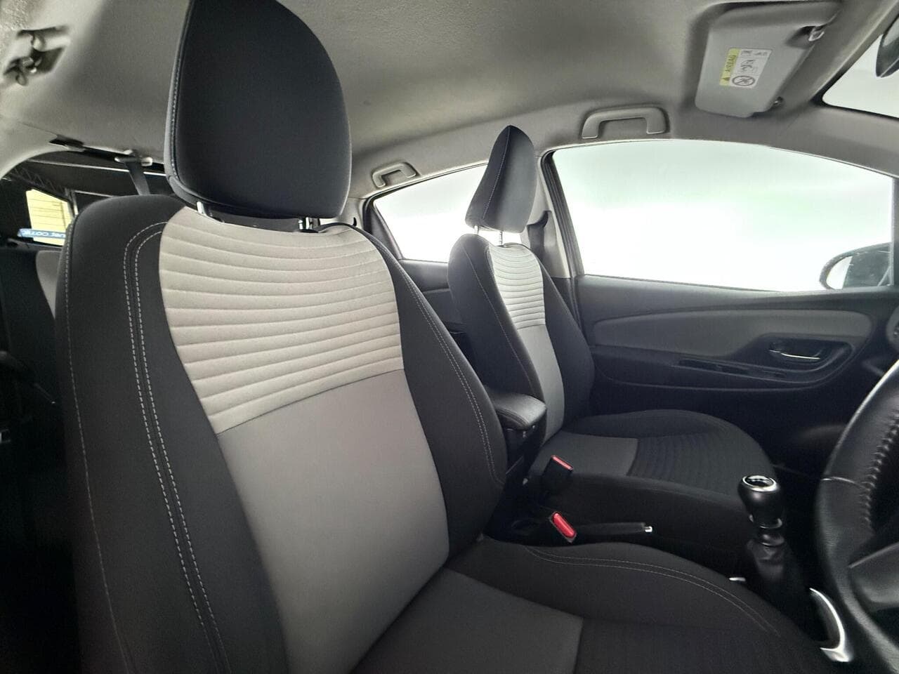 Toyota Yaris thumbnail Seat Driver