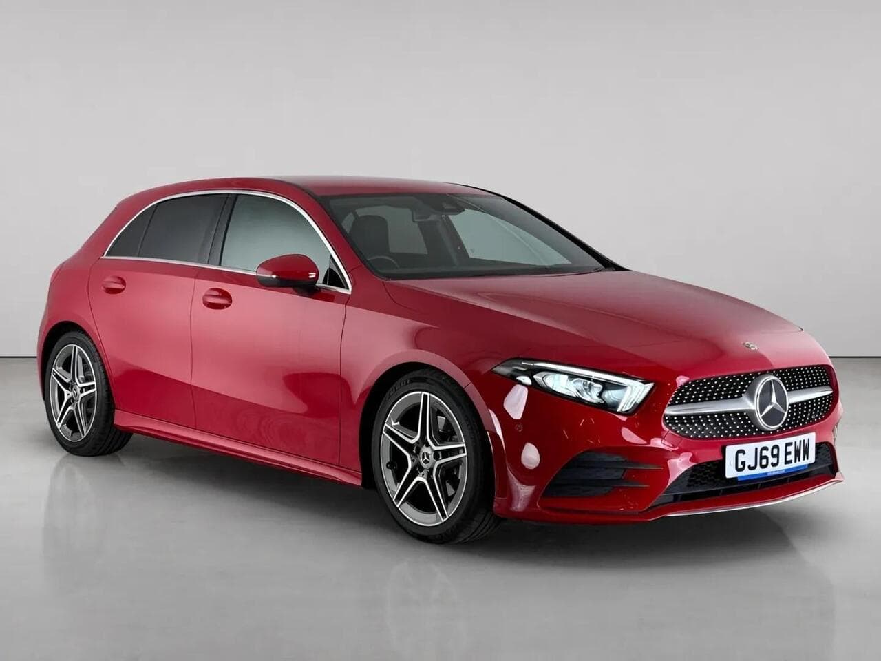 Mercedes-Benz A Class - Mercedes-Benz A Class 1.3 A200 AMG Line (Executive) Euro 6 (s/s) 5dr