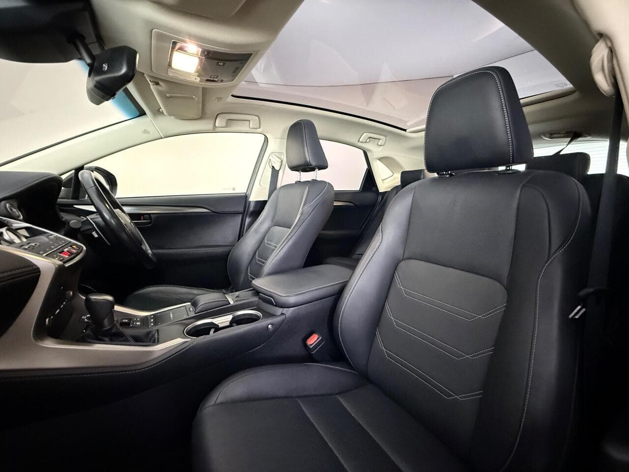 Lexus NX thumbnail Seat Front Passenger