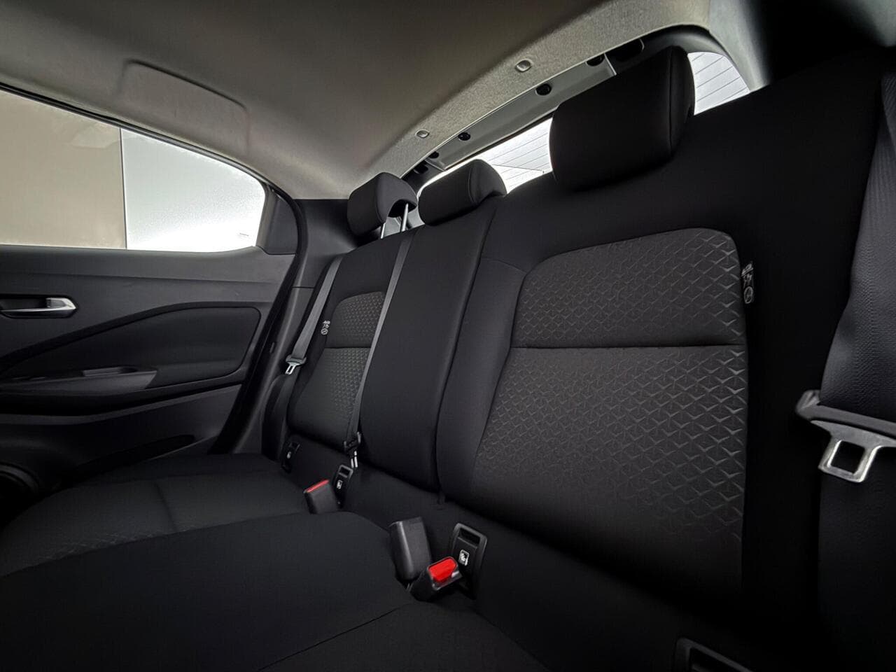 Nissan Juke thumbnail Seats Rear