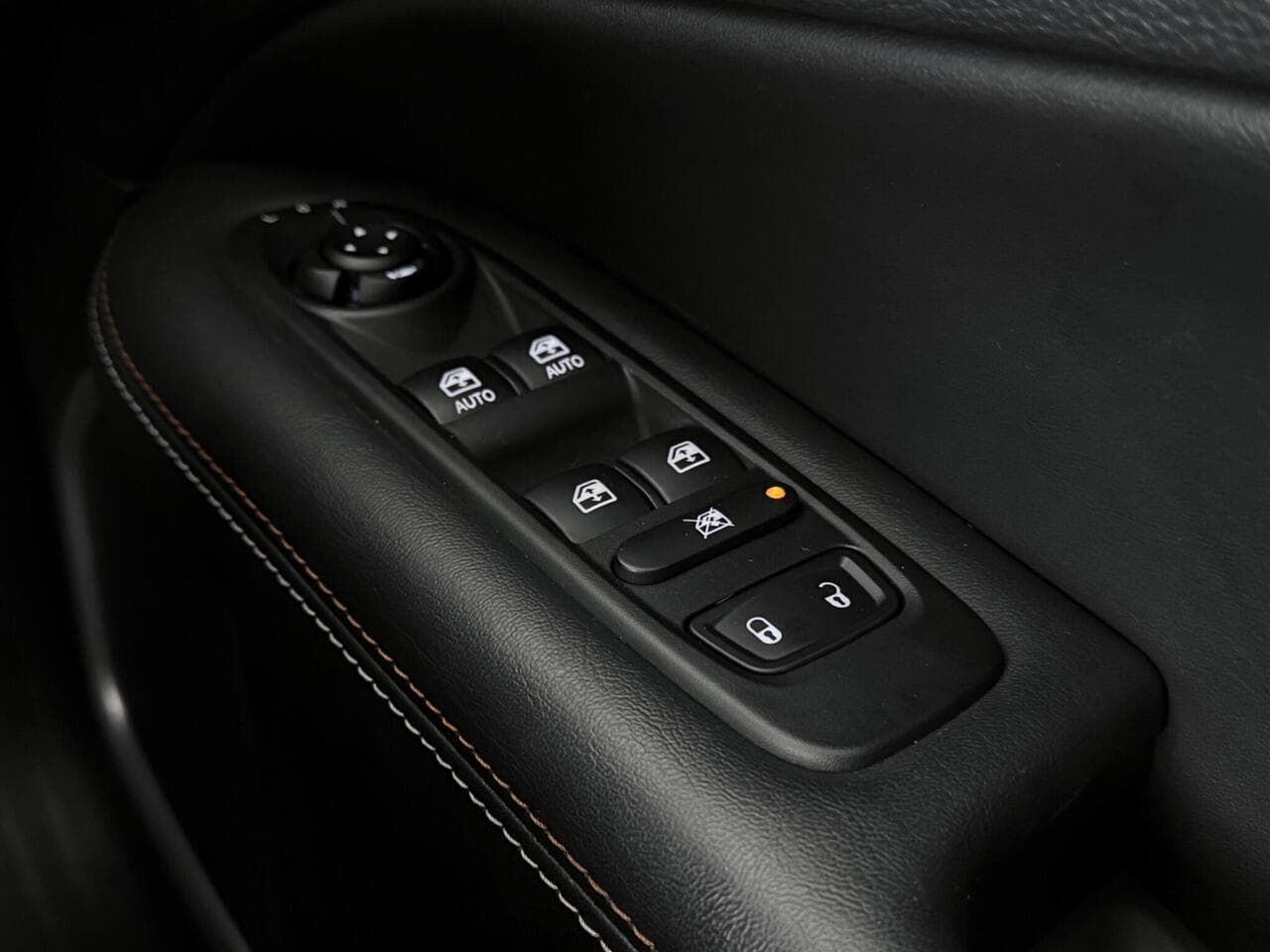 Jeep Compass thumbnail Misc Controls