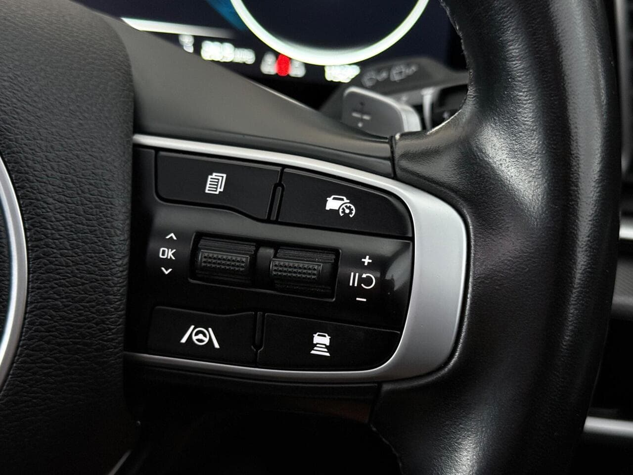 Kia Sportage thumbnail Misc Controls