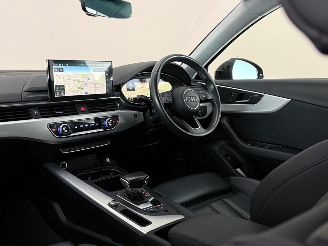 Audi A4 thumbnail Interior Front