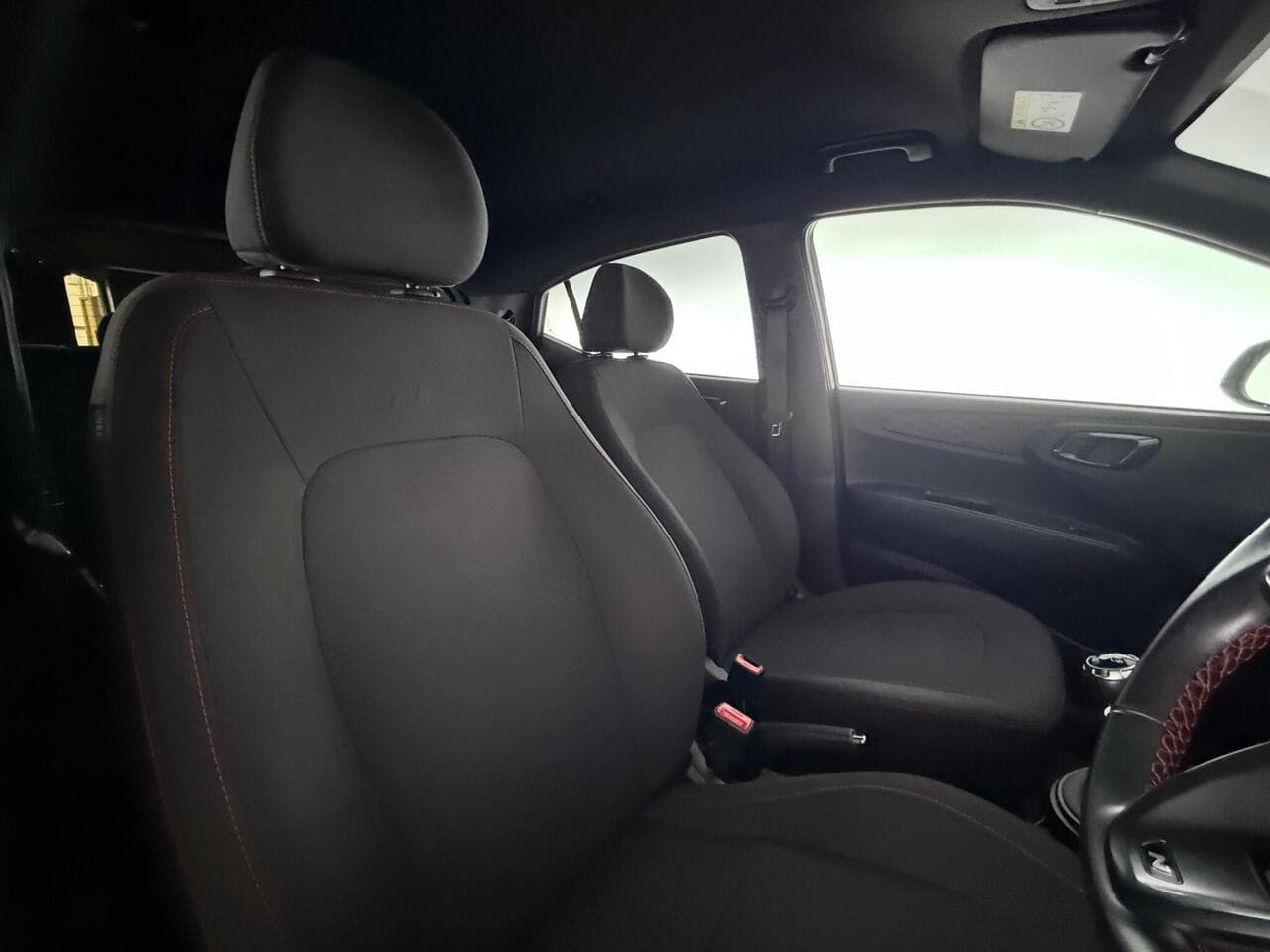 Hyundai i10 thumbnail Seat Driver