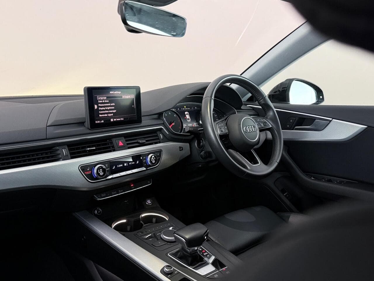 Audi A5 thumbnail Interior Front