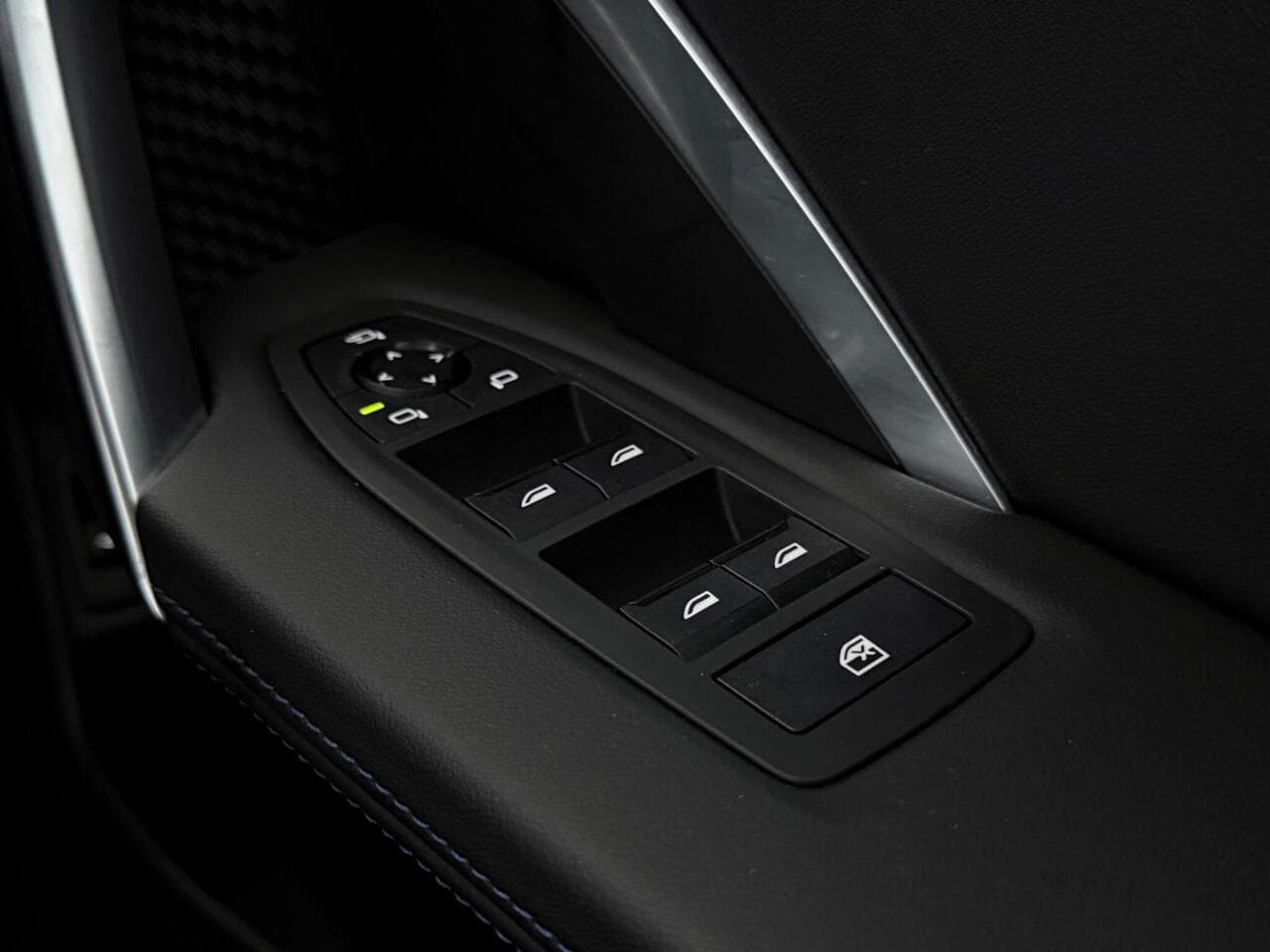 BMW X1 thumbnail Misc Controls