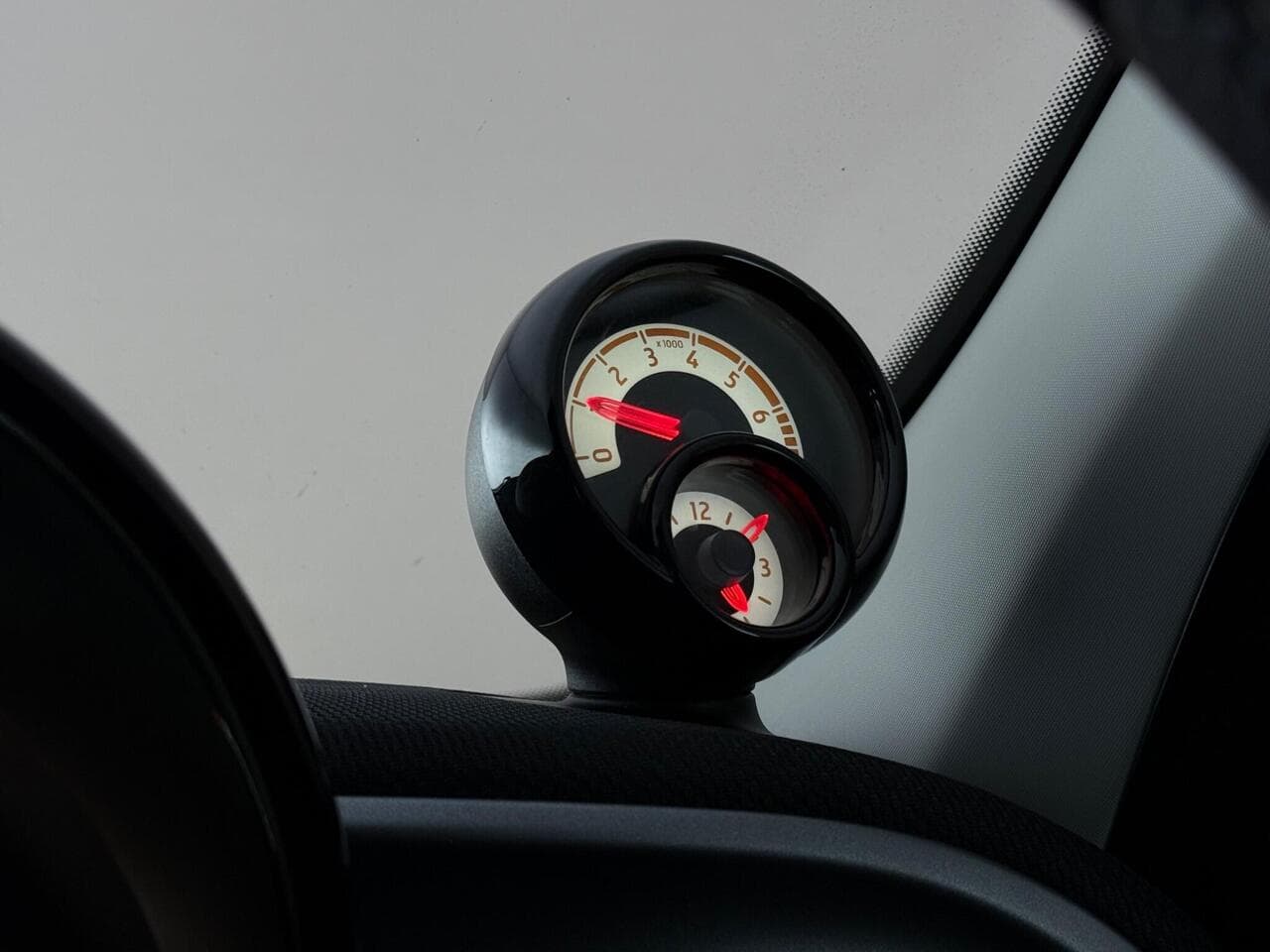 Smart forfour thumbnail Interior Front
