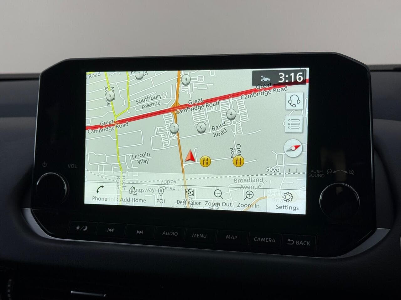 Nissan Qashqai thumbnail Infotainment System