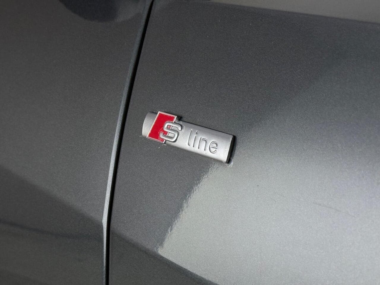 Audi Q8 thumbnail Badge Exterior