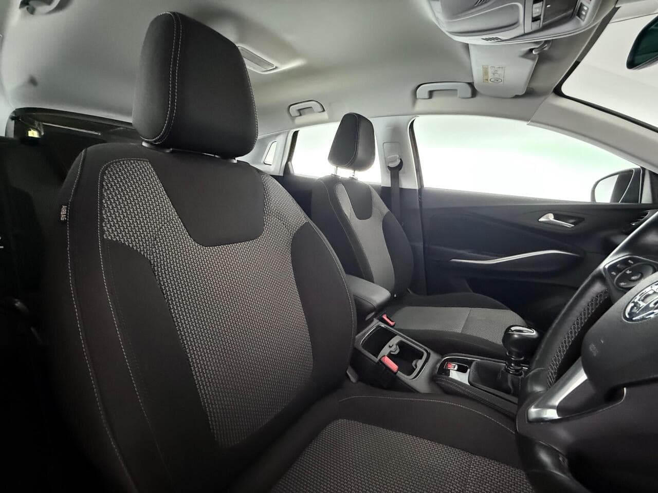 Vauxhall Grandland X thumbnail Seat Driver