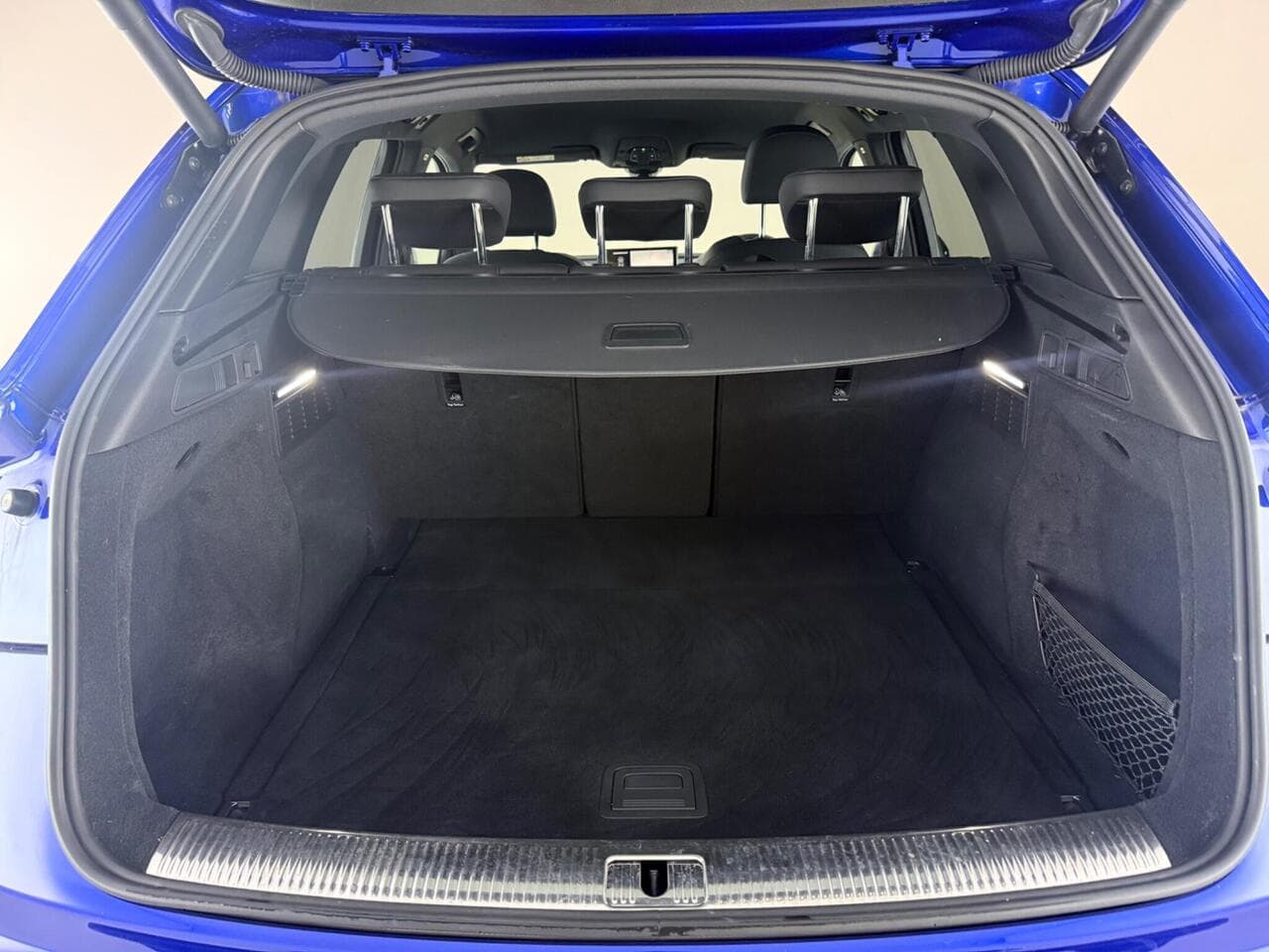 Audi Q5 thumbnail Boot