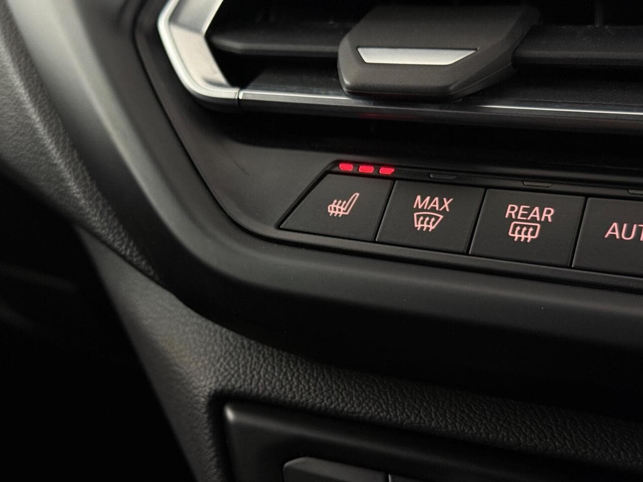 BMW 2 Series Gran Coupe thumbnail Misc Controls