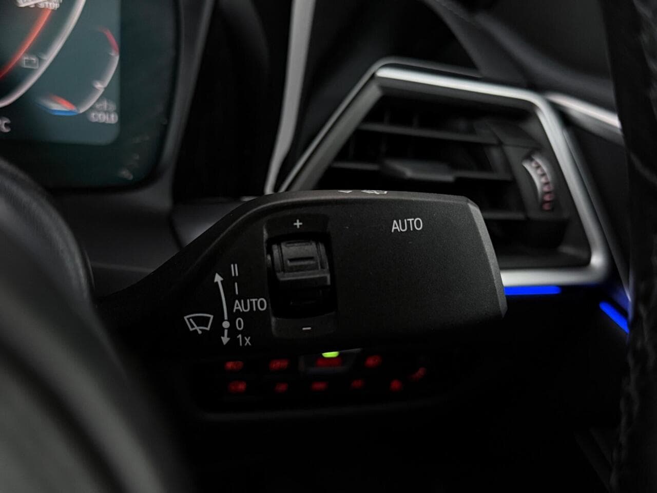 BMW 4 Series thumbnail Misc Controls