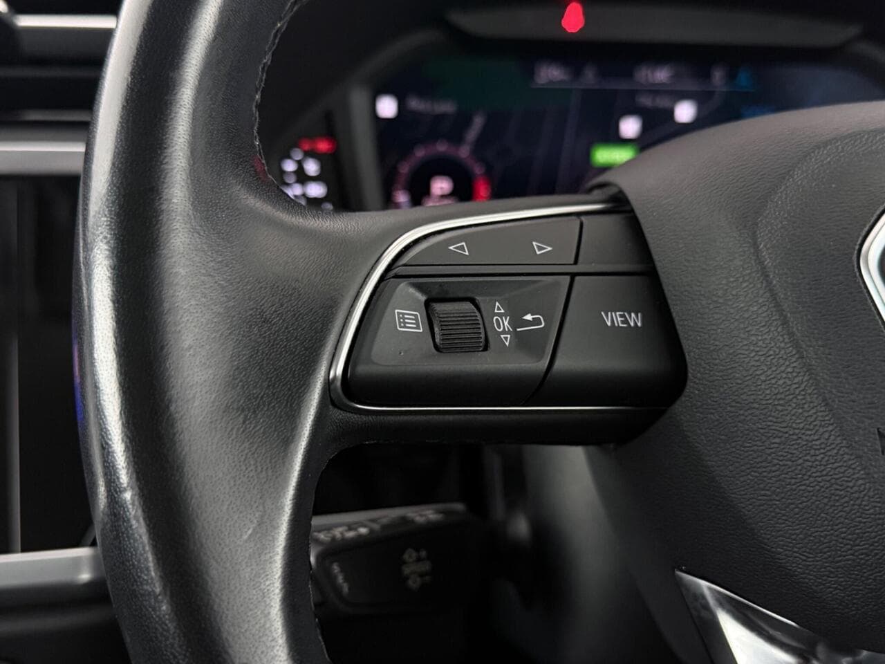 Audi Q3 thumbnail Misc Controls