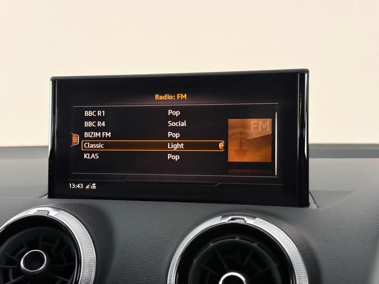 Audi Q2 thumbnail Infotainment System