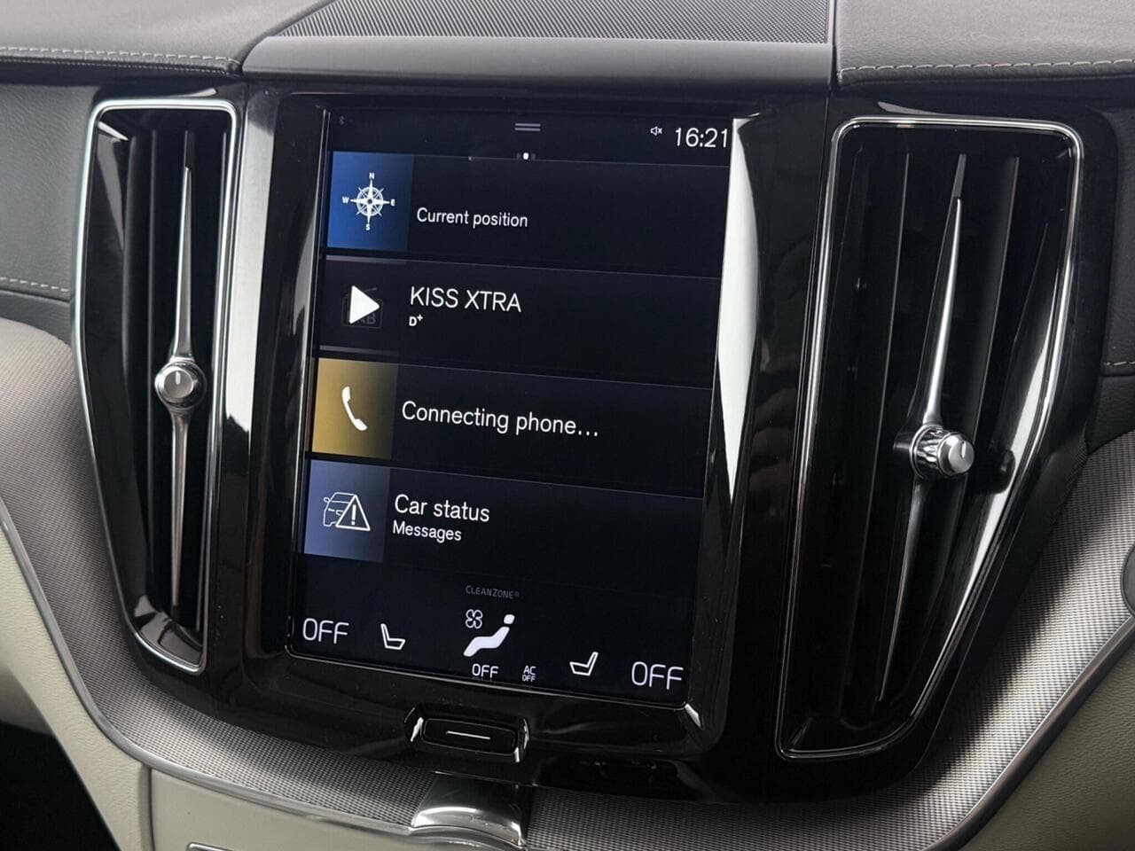Volvo XC60 thumbnail Infotainment System