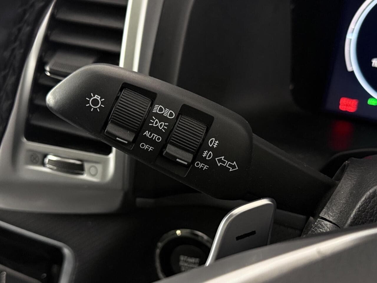 SsangYong Rexton thumbnail Misc Controls