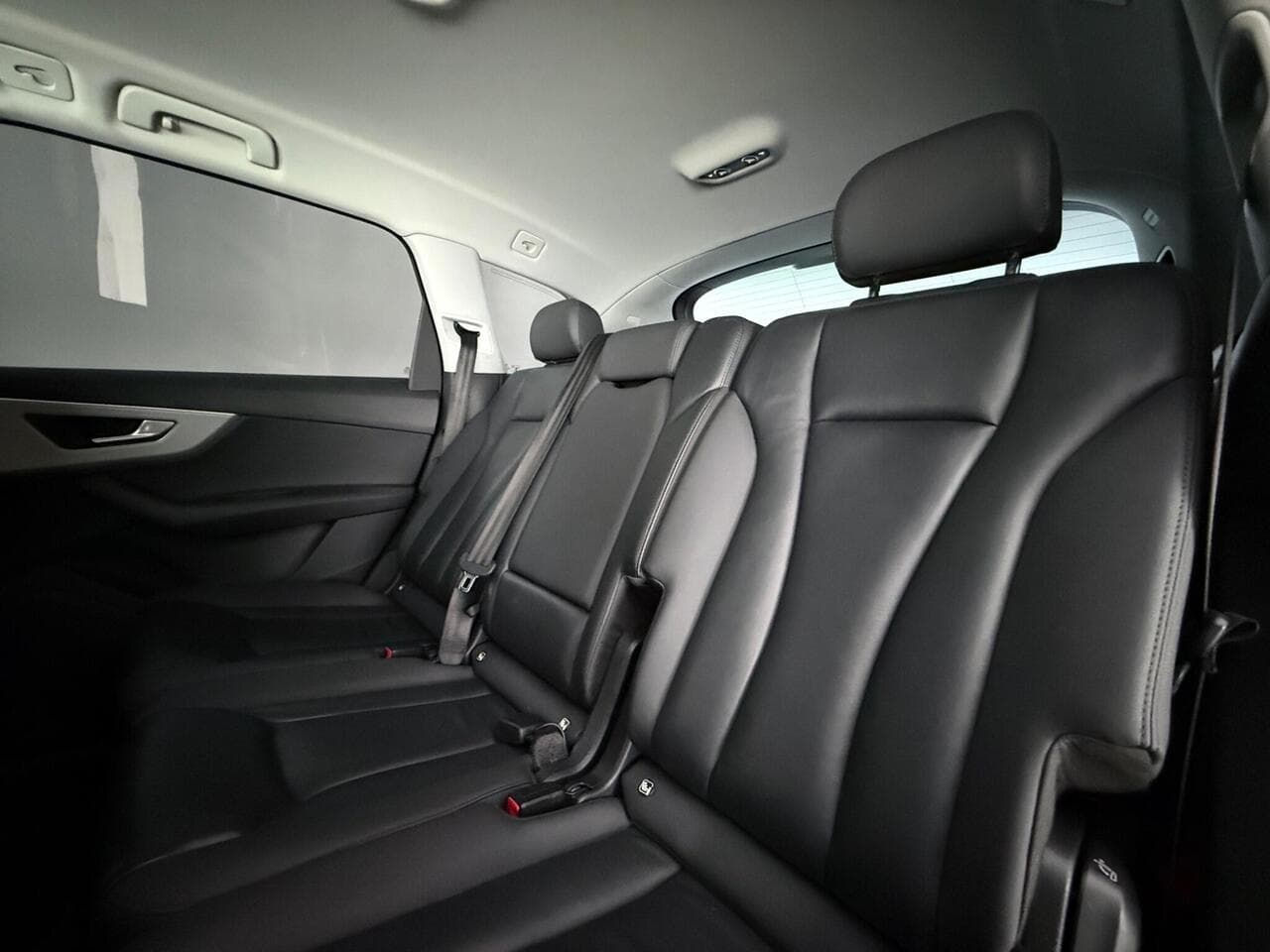 Audi Q7 thumbnail Seats Rear