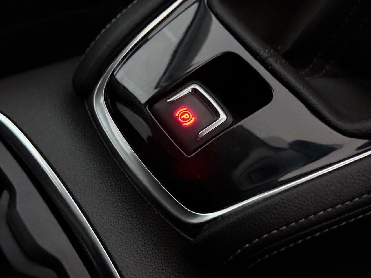 Vauxhall Grandland X thumbnail Misc Controls