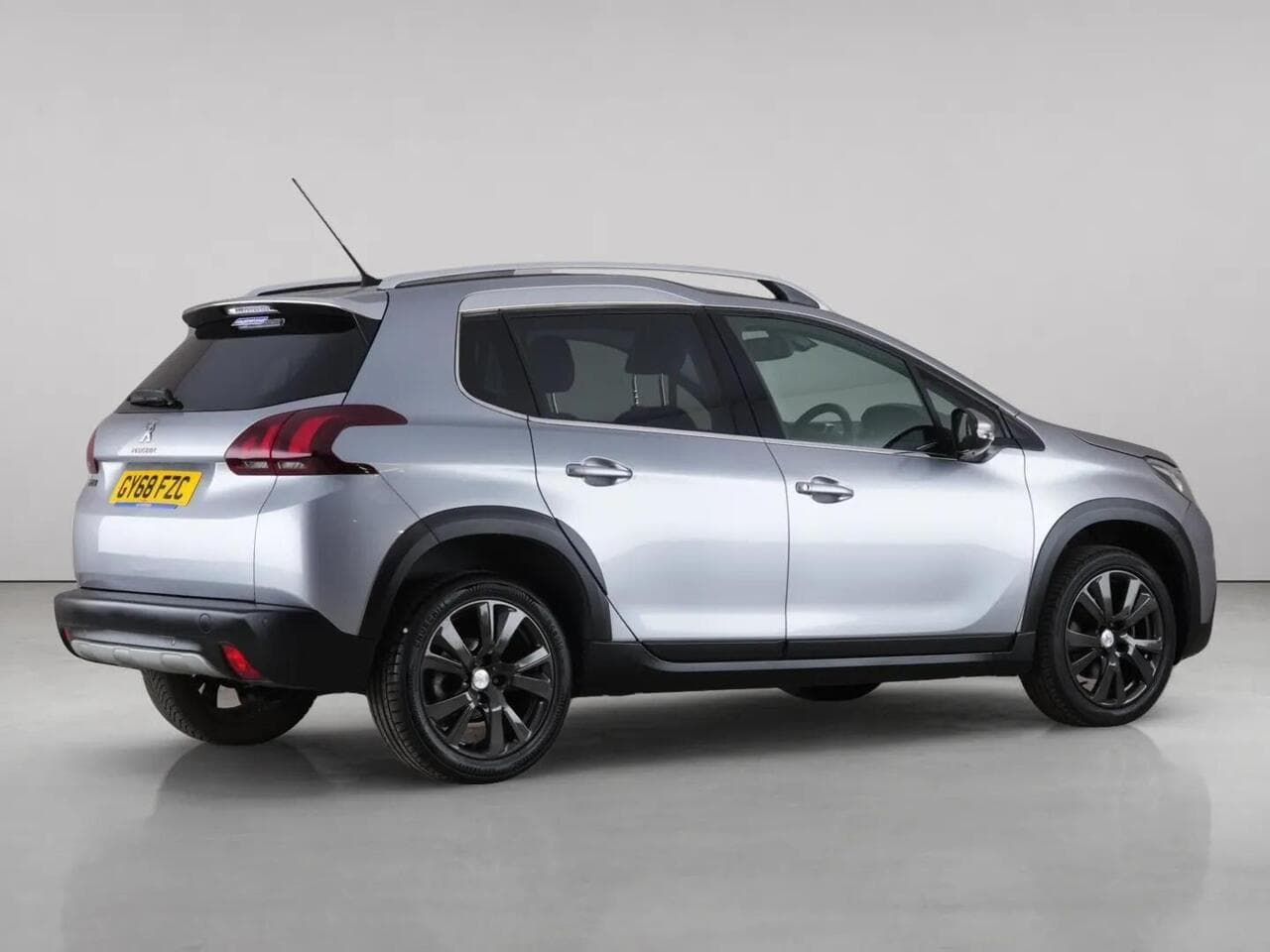 Peugeot 2008 thumbnail Rear Right