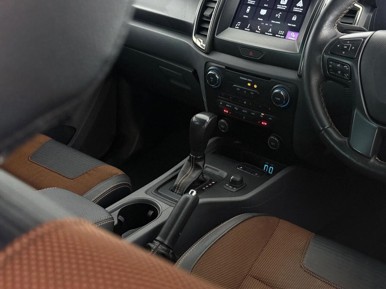 Ford Ranger thumbnail Interior Front